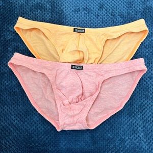 Men’s bikini briefs.